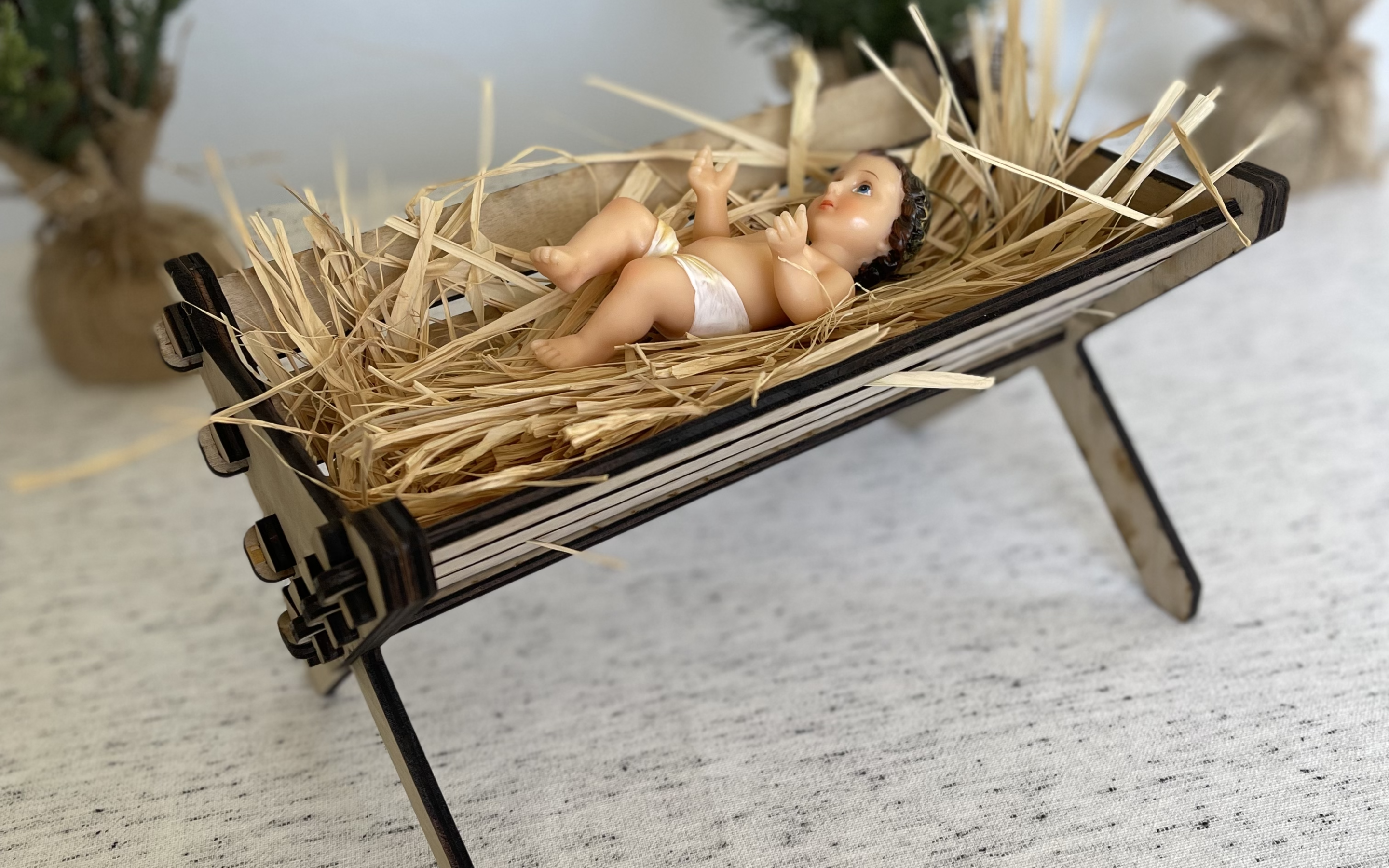 Wooden Manger Set with Baby Jesus