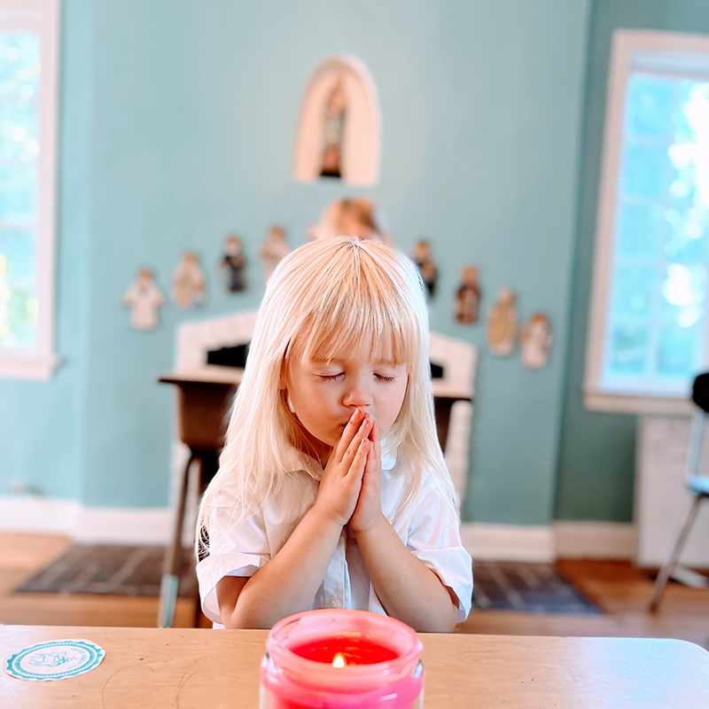 cay_praying